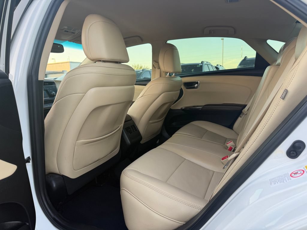 Used 2018 Toyota Avalon XLE w/ Carpet Mat Package FWD image 6