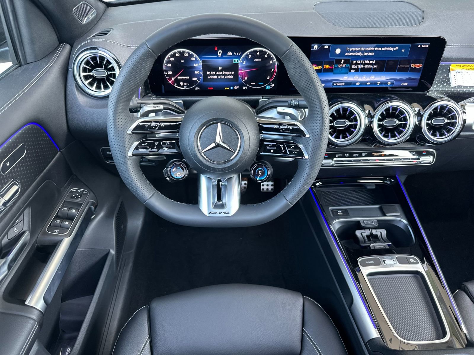 Used 2024 Mercedes-Benz GLB 35 AMG 4MATIC image 16