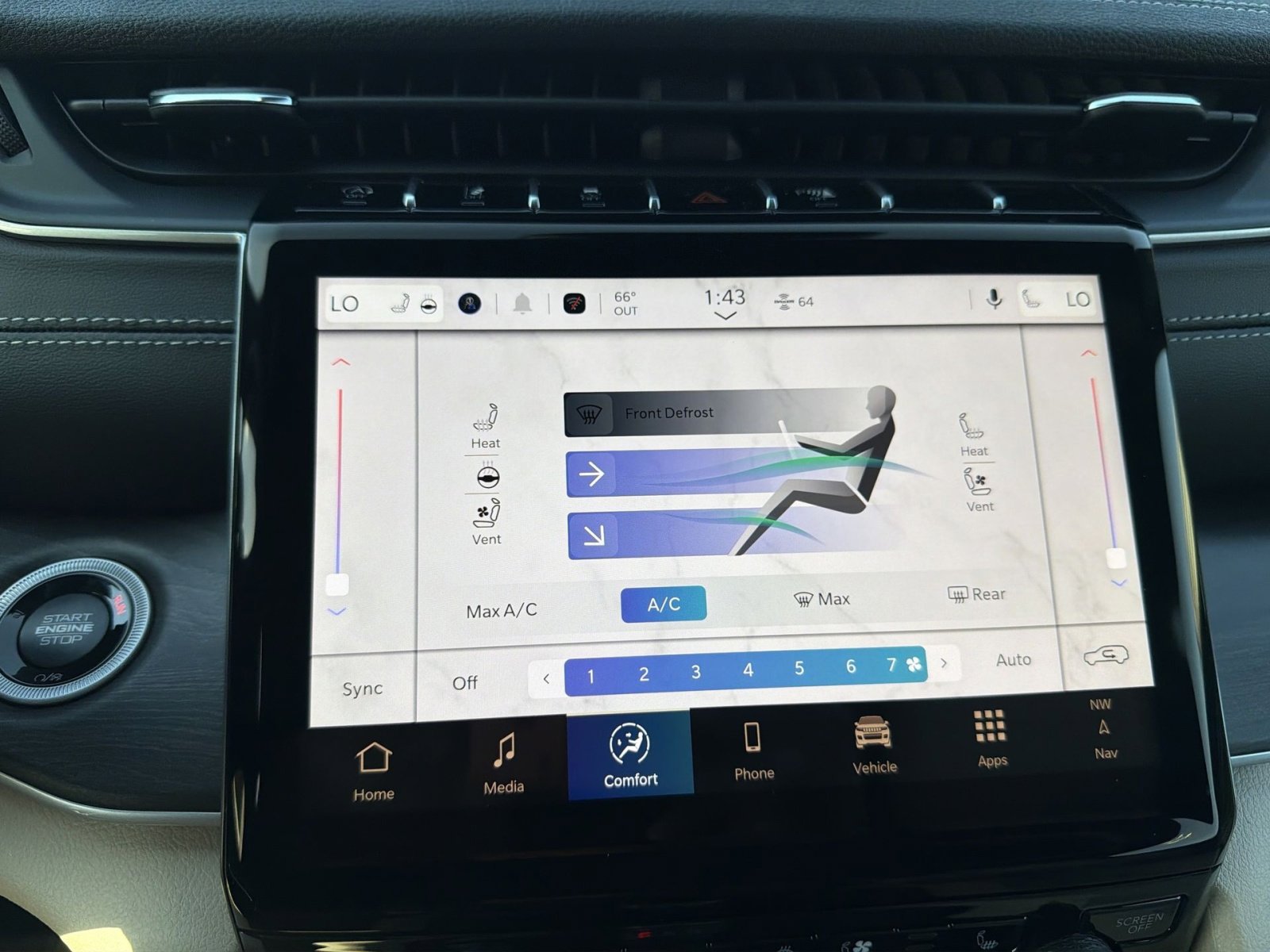 New 2025 Jeep Grand Cherokee Limited w/ Luxury Tech Group II image 21