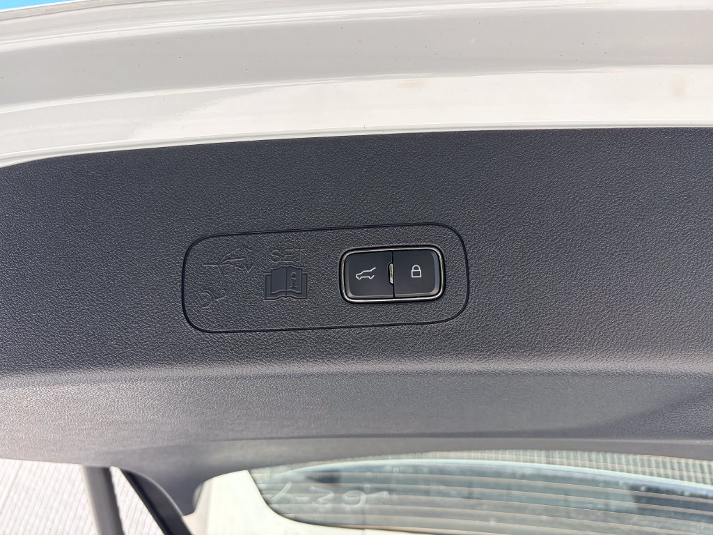 New 2027 Lincoln Aviator AWD w/ Jet Appearance Package image 22