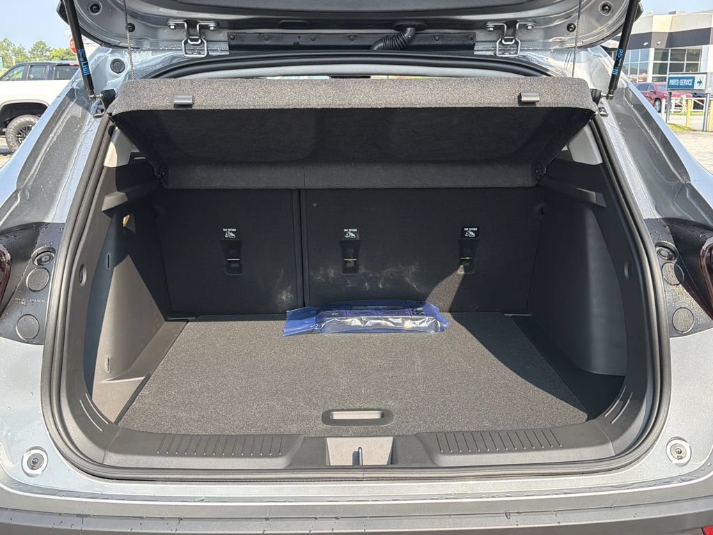 New 2026 Chevrolet Trax LT FWD image 23