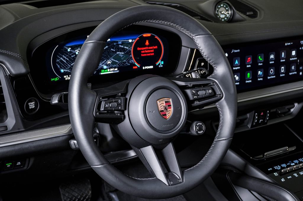 Certified 2025 Porsche Cayenne E-Hybrid AWD/4WD image 18