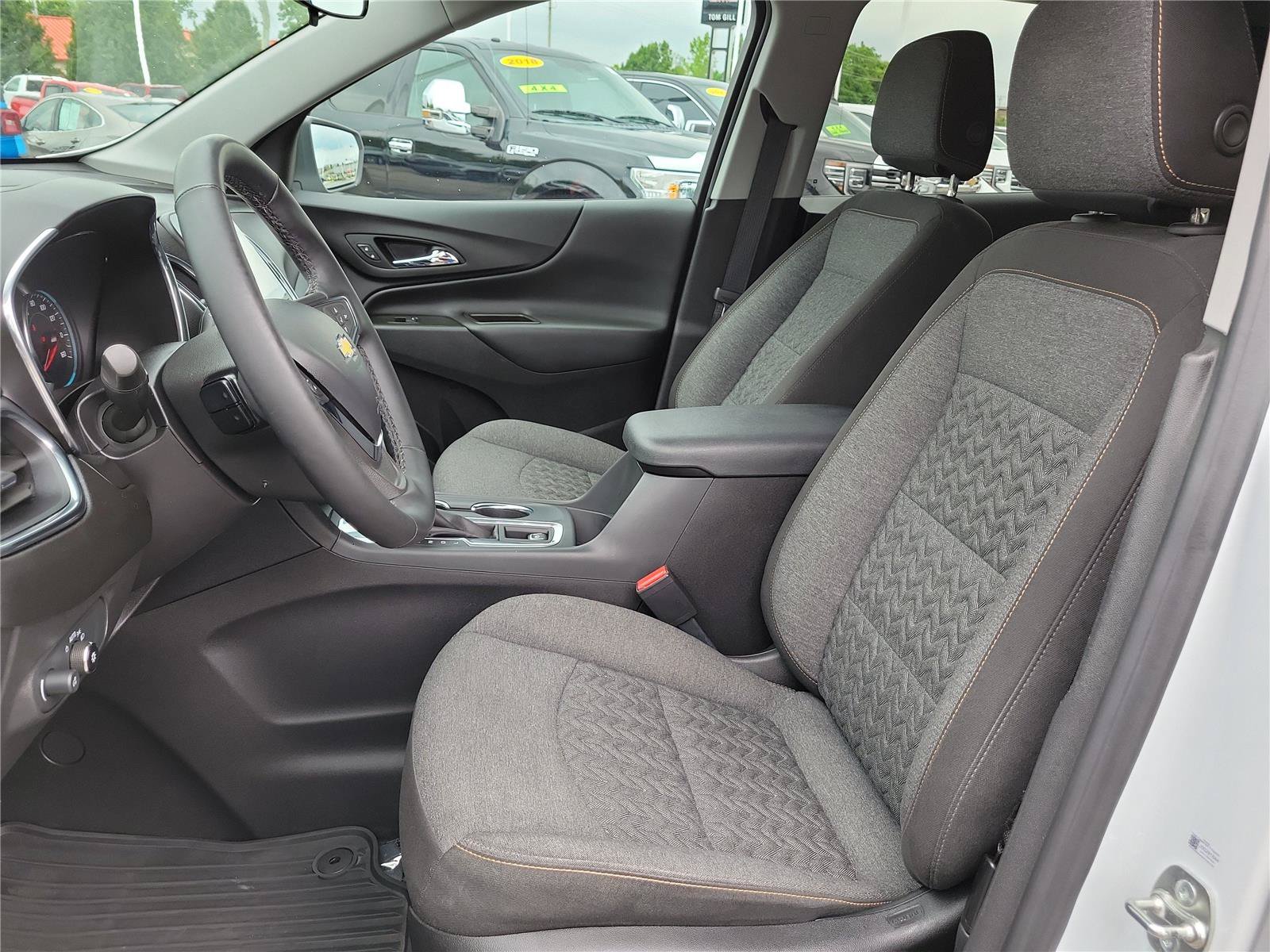 Used 2024 Chevrolet Equinox LT FWD image 19