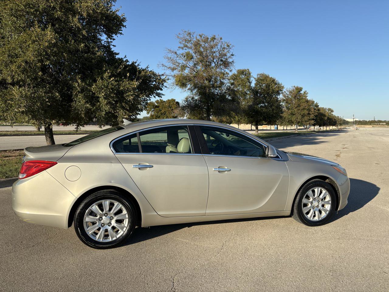Used 2013 Buick Regal Premium FWD image 48