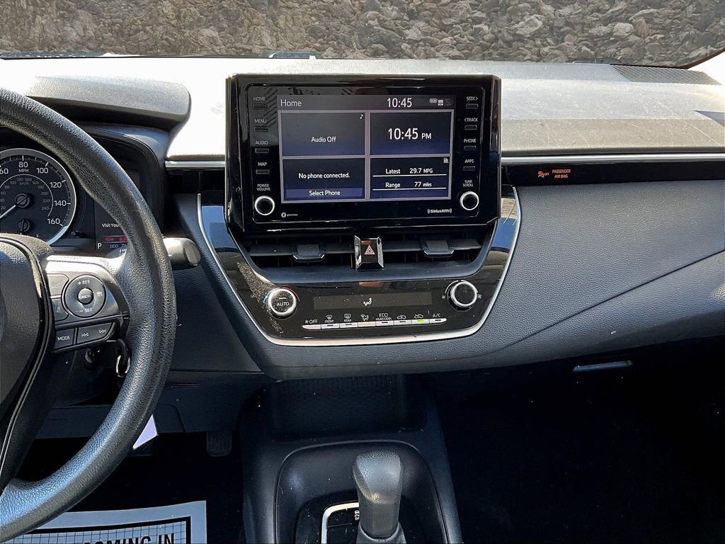 Used 2022 Toyota Corolla LE image 6