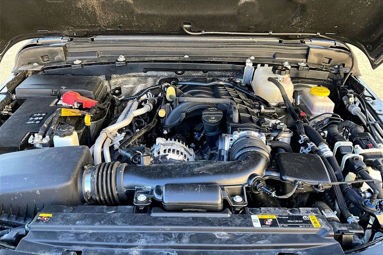 Certified 2024 Jeep Wrangler Unlimited Rubicon image 35