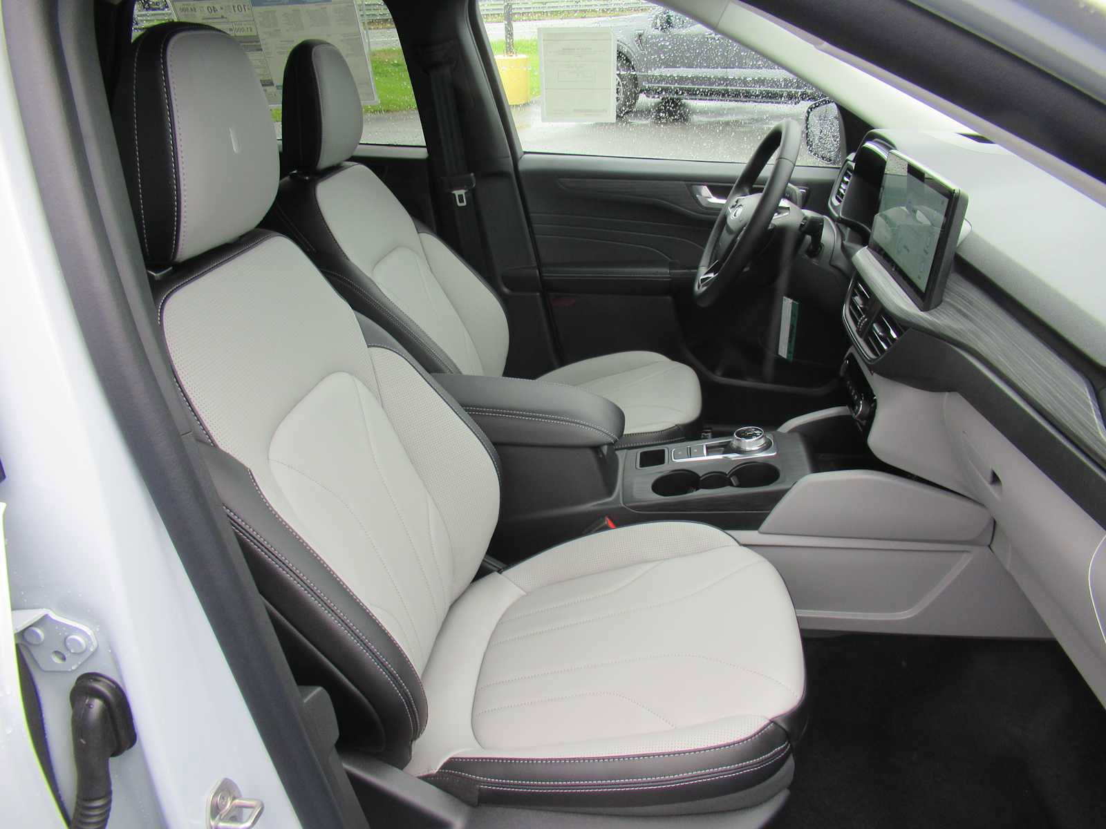 New 2025 Ford Escape SE w/ PHEV Premium Package image 20