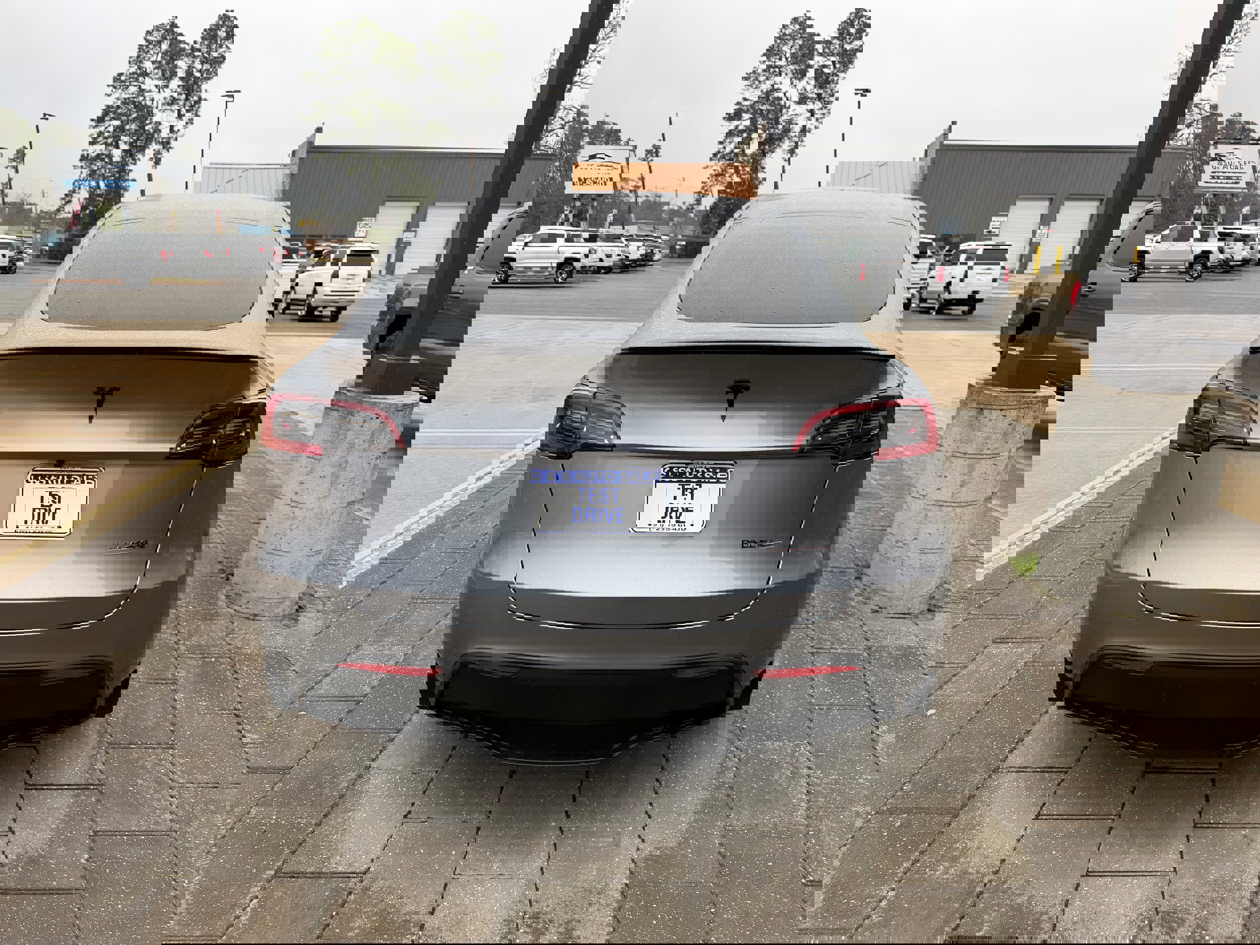 Used 2024 Tesla Model Y Performance image 6