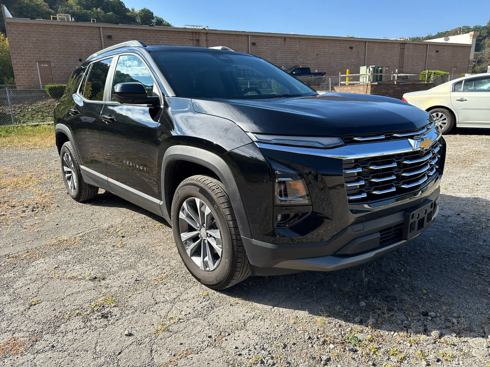 Used 2025 Chevrolet Equinox LT w/ Convenience Package II image 7