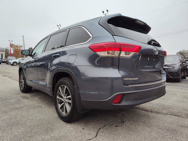Used 2017 Toyota Highlander XLE AWD/4WD image 5
