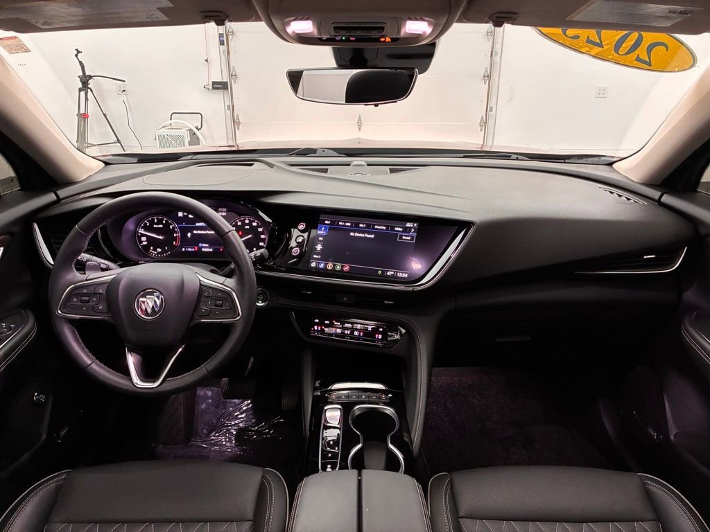 Used 2023 Buick Envision Avenir image 2