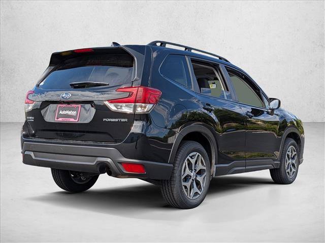 Used 2024 Subaru Forester Premium AWD/4WD image 5
