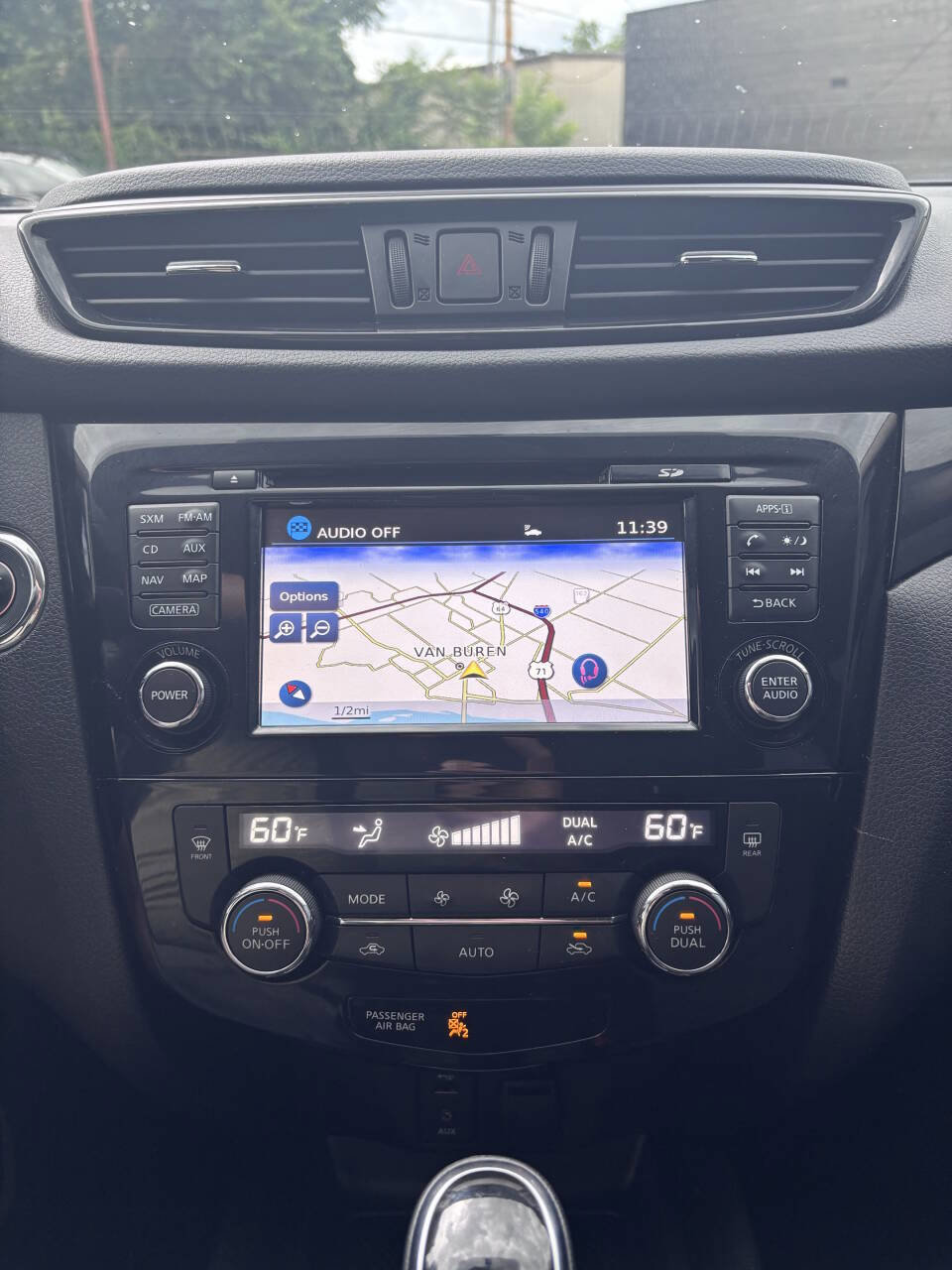 Used 2018 Nissan Rogue Sport SV w/ SV Technology Package image 17