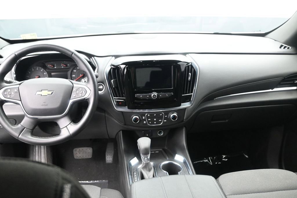 Used 2024 Chevrolet Traverse LT FWD image 16