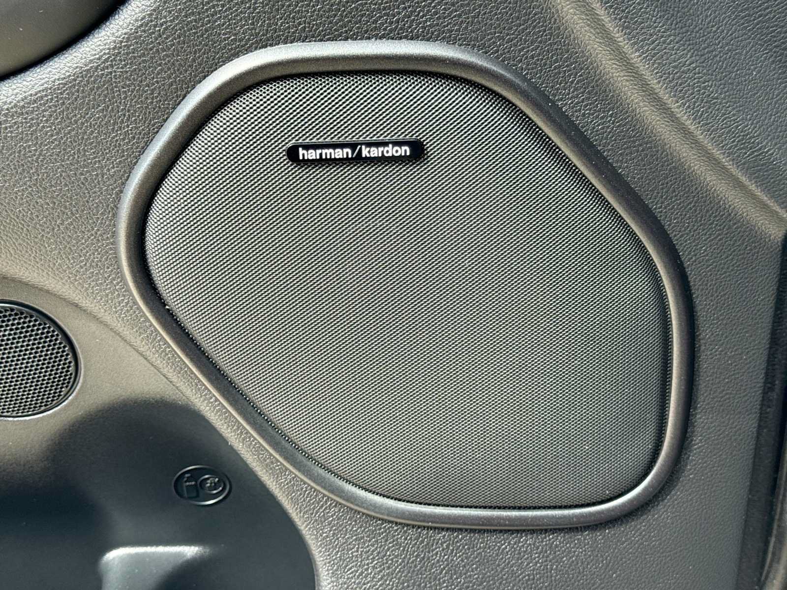 Used 2022 Dodge Durango SRT w/ Black Package AWD/4WD image 33