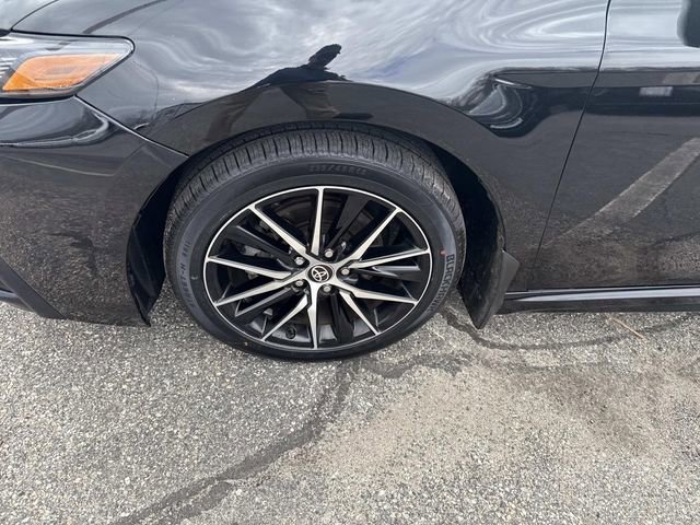 Used 2023 Toyota Camry SE image 12