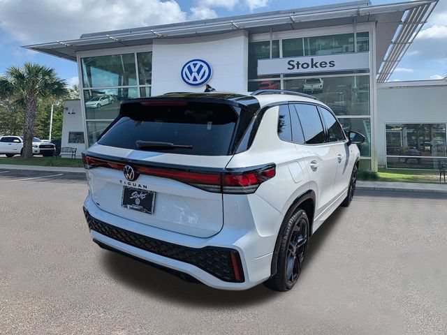 New 2026 Volkswagen Tiguan SE R-Line FWD image 4
