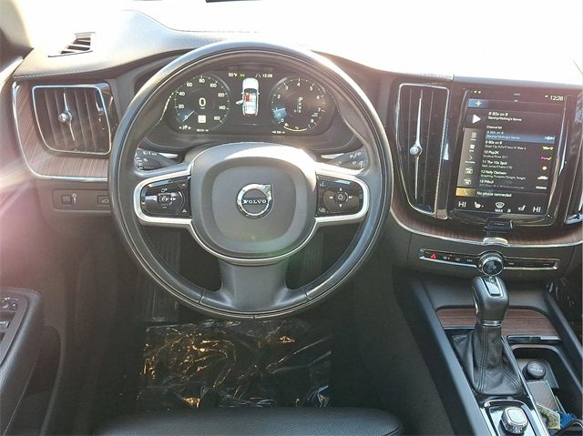 Used 2018 Volvo XC60 T6 Inscription w/ Convenience Package image 10