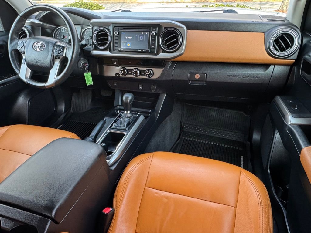 Used 2016 Toyota Tacoma SR5 w/ Towing Package image 20