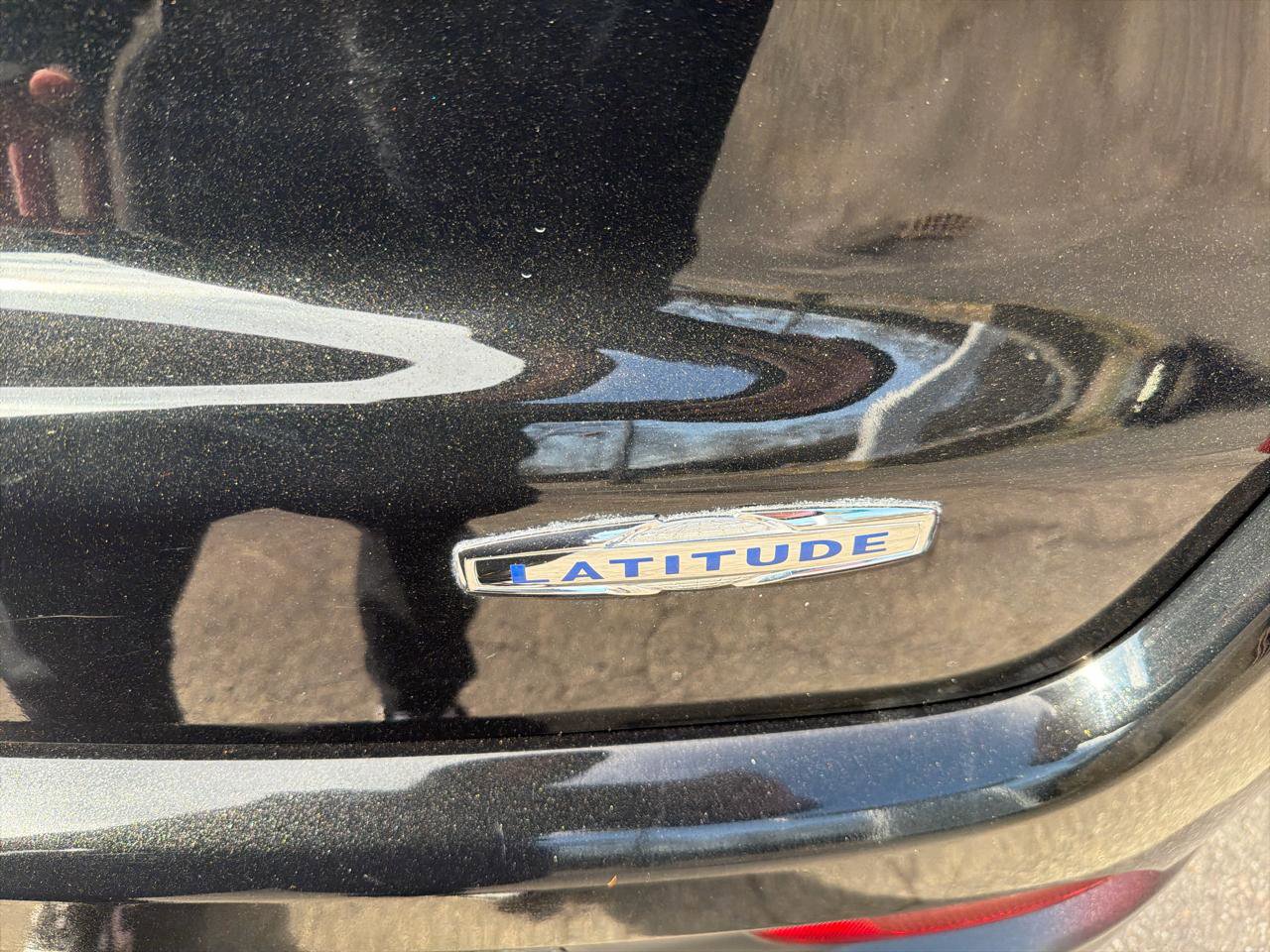 Used 2020 Jeep Compass Latitude w/ Cold Weather Group image 9