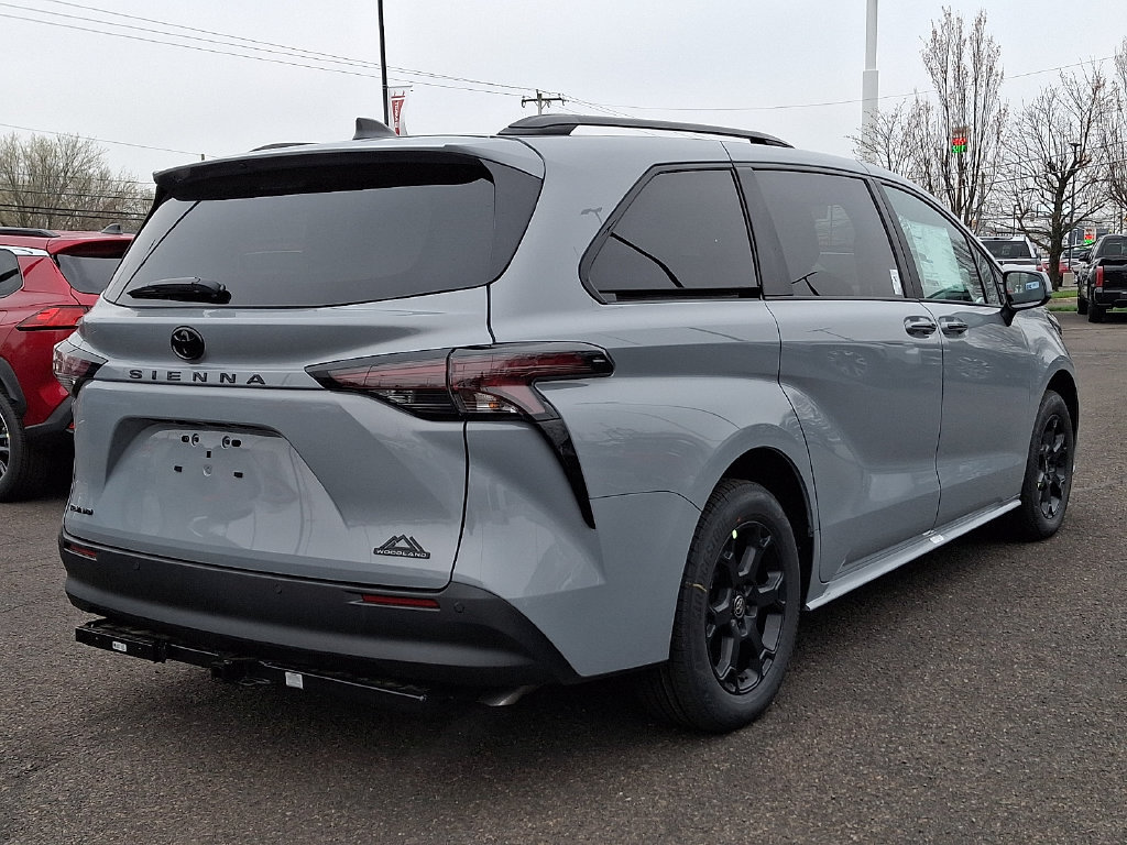 New 2026 Toyota Sienna XLE Woodland Edition AWD/4WD image 4