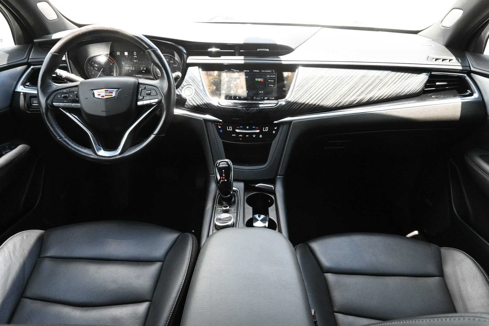 Used 2024 Cadillac XT6 Premium Luxury w/ Technology Package AWD/4WD image 8