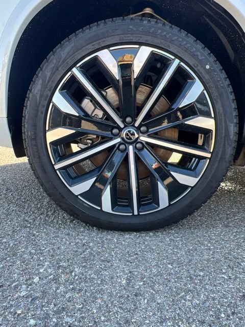 New 2026 Volvo XC90 T8 Plus w/ Protection Package AWD/4WD image 36