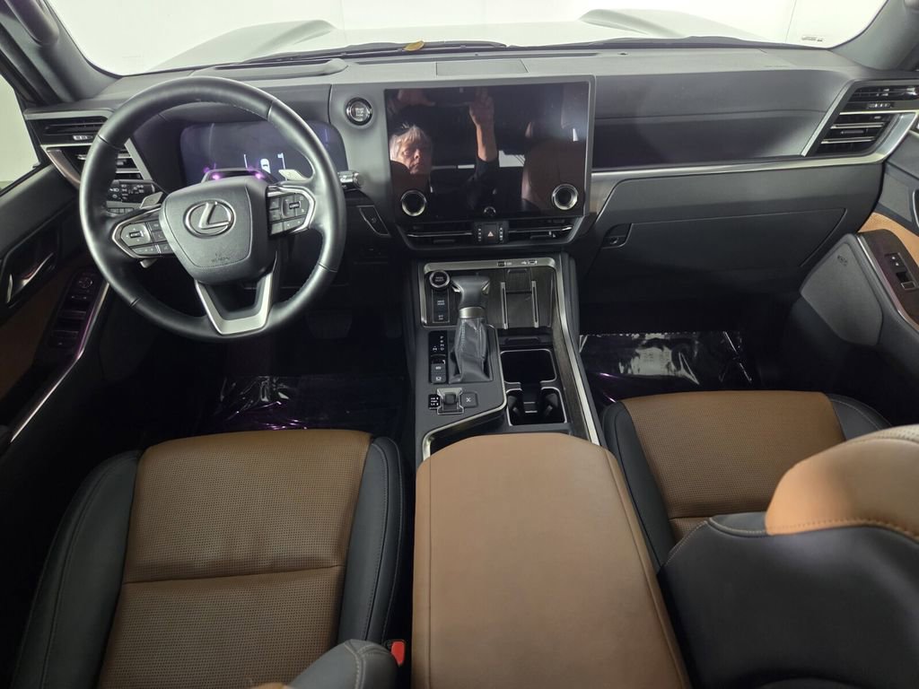 Used 2024 Lexus GX 550 w/ Cold Area Package AWD/4WD image 29