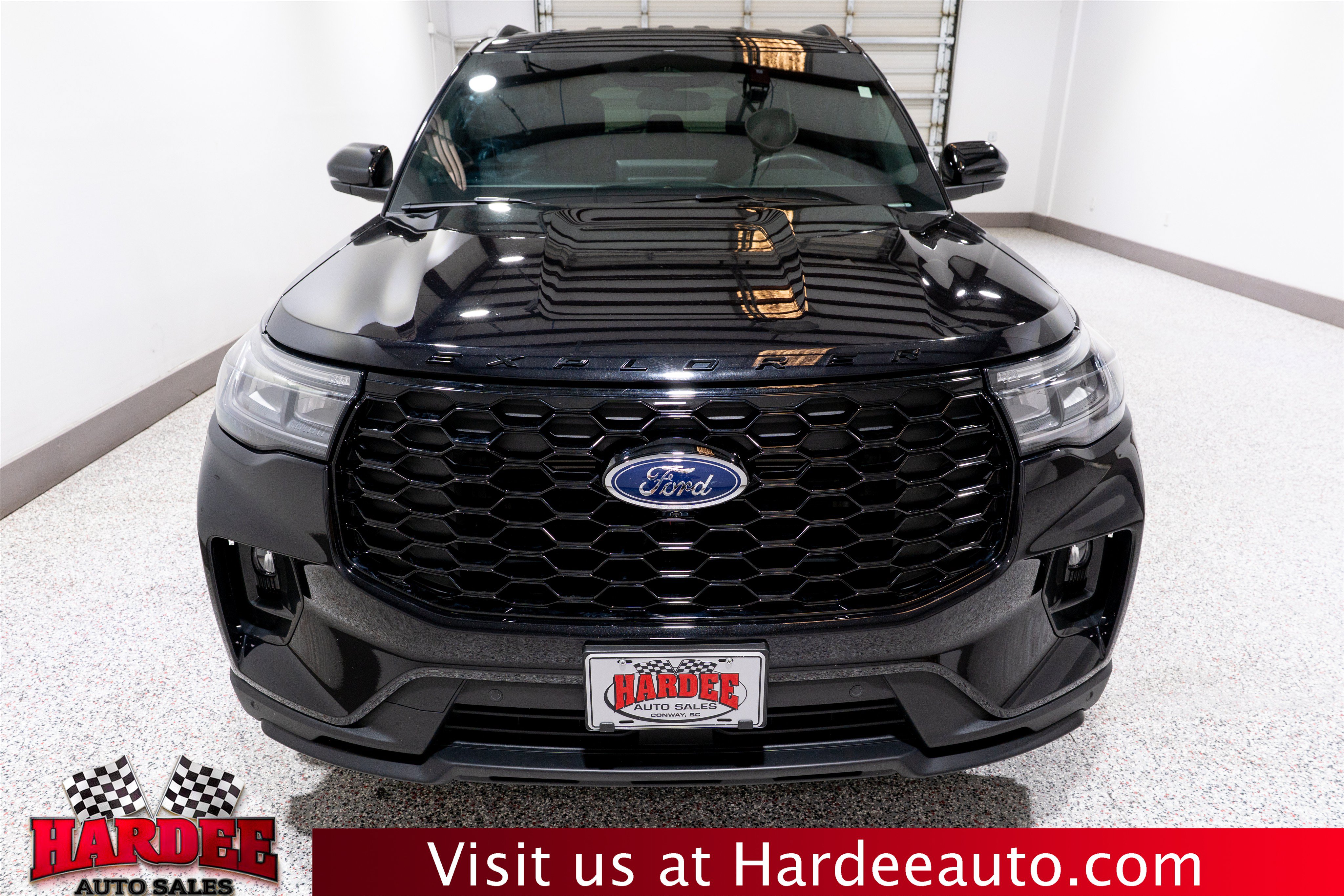 Used 2025 Ford Explorer ST-Line w/ ST-Line Street Pack AWD/4WD image 7
