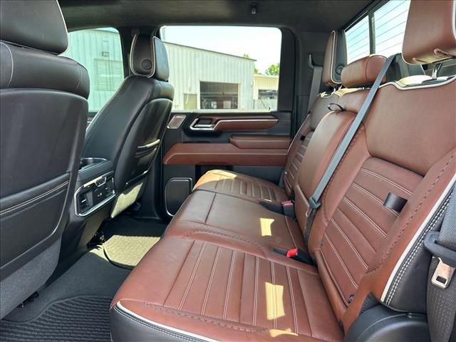 Used 2024 GMC Sierra 2500 Denali Ultimate AWD/4WD image 18