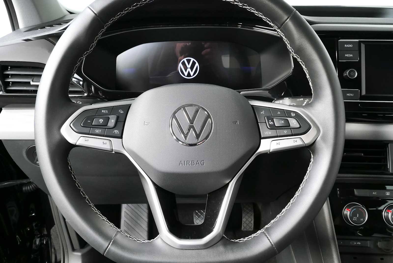 Certified 2024 Volkswagen Taos S FWD image 12