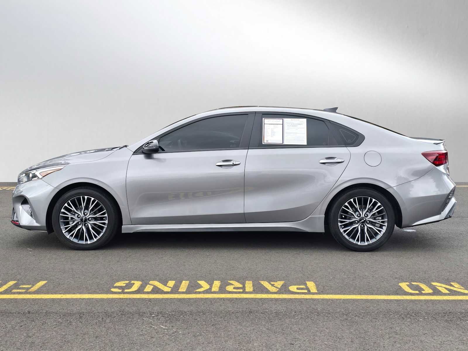 Used 2023 Kia Forte GT-Line w/ GT-Line Premium Package FWD image 6