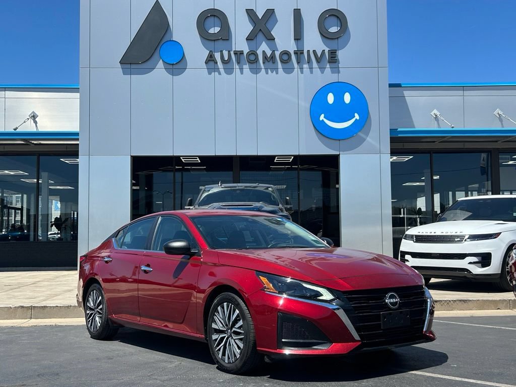 Used 2025 Nissan Altima 2.5 SV