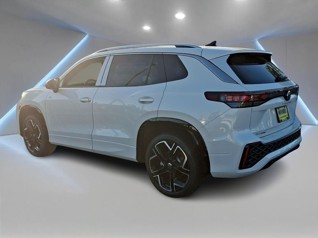 New 2026 Volkswagen Tiguan SEL R-Line AWD/4WD image 4