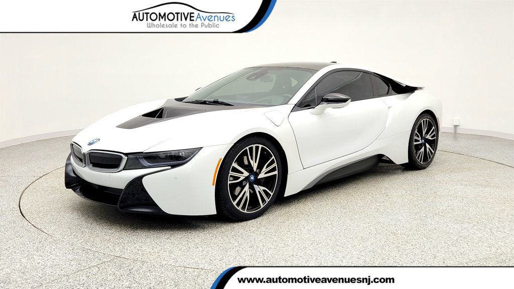 Used 2015 BMW i8 image 1