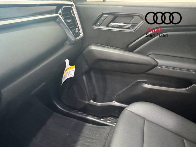 Used 2024 GMC Canyon Elevation w/ Elevation Premium Package AWD/4WD image 34