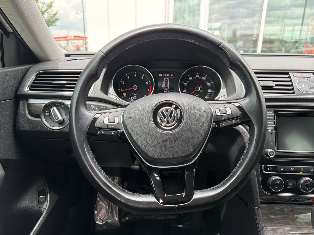 Used 2017 Volkswagen Passat 1.8T SE FWD image 15