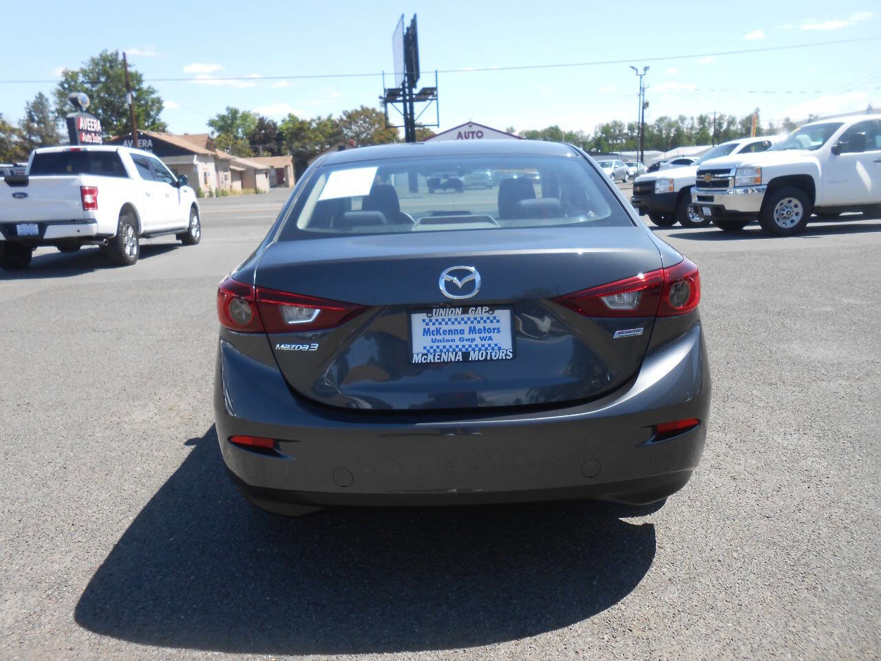 Used 2016 MAZDA MAZDA3 i Sport w/ Preferred Equipment Package image 8