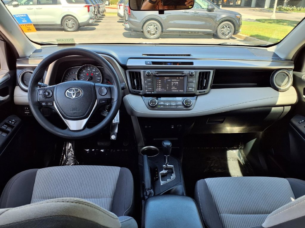 Used 2015 Toyota RAV4 XLE FWD image 13