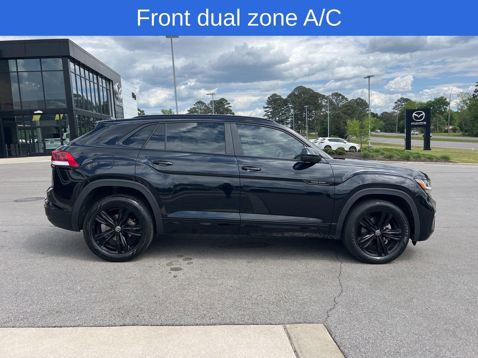 Certified 2023 Volkswagen Atlas Cross Sport SEL R-Line AWD/4WD image 4