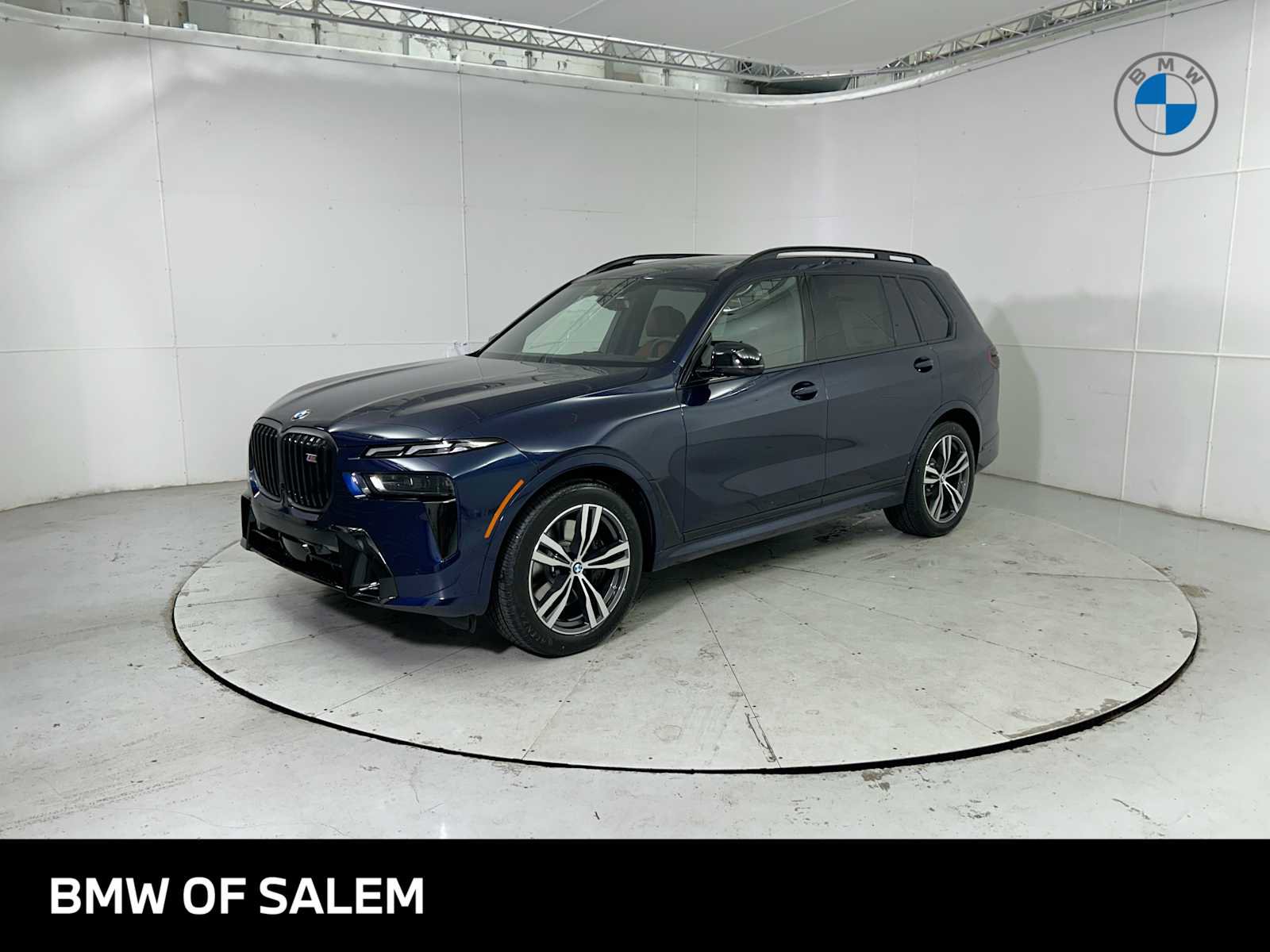 New 2026 BMW X7 M60i image 1