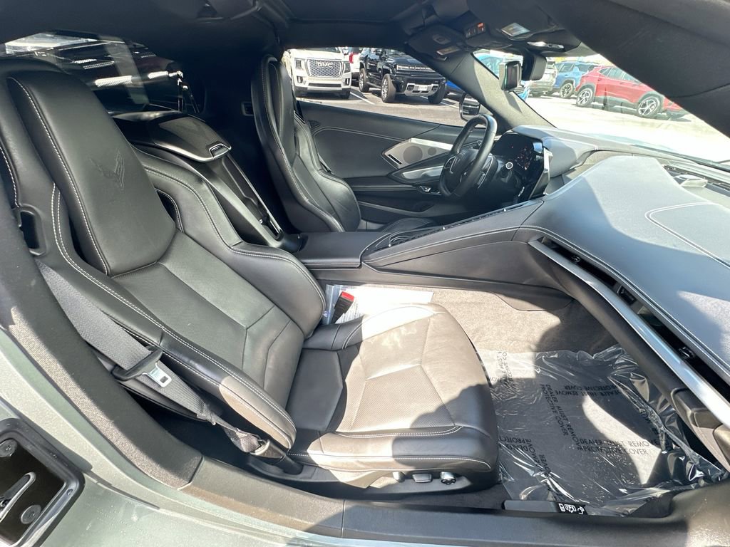 Used 2022 Chevrolet Corvette 2LT Coupe w/ Z51 Performance Package image 25