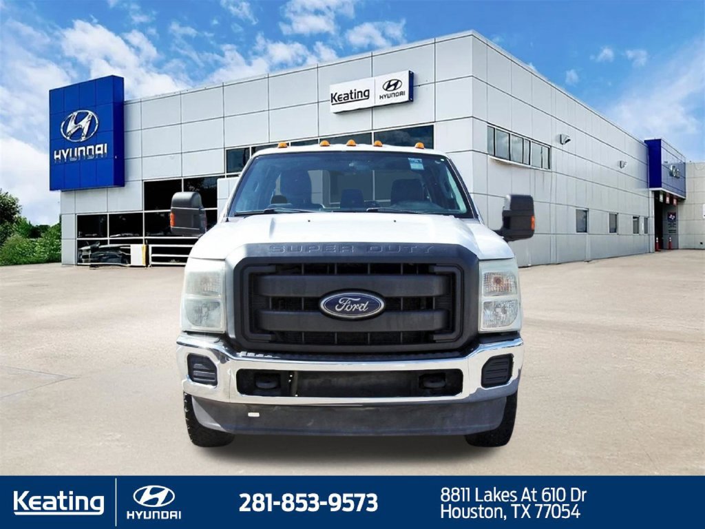 Used 2015 Ford F250 XL w/ Power Equipment Group AWD/4WD image 2