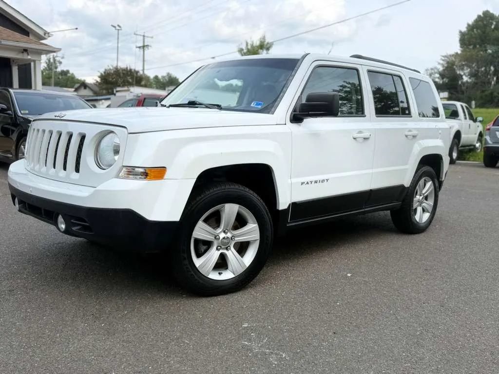 Used 2016 Jeep Patriot Sport w/ Power Value Group AWD/4WD image 3