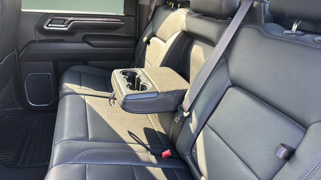 Used 2024 Chevrolet Silverado 2500 LTZ w/ LTZ Plus Package AWD/4WD image 19