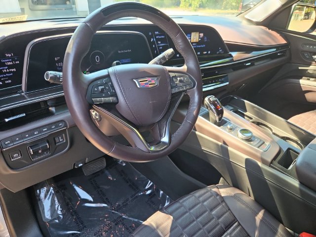 Certified 2024 Cadillac Escalade Premium Luxury Platinum AWD/4WD image 10