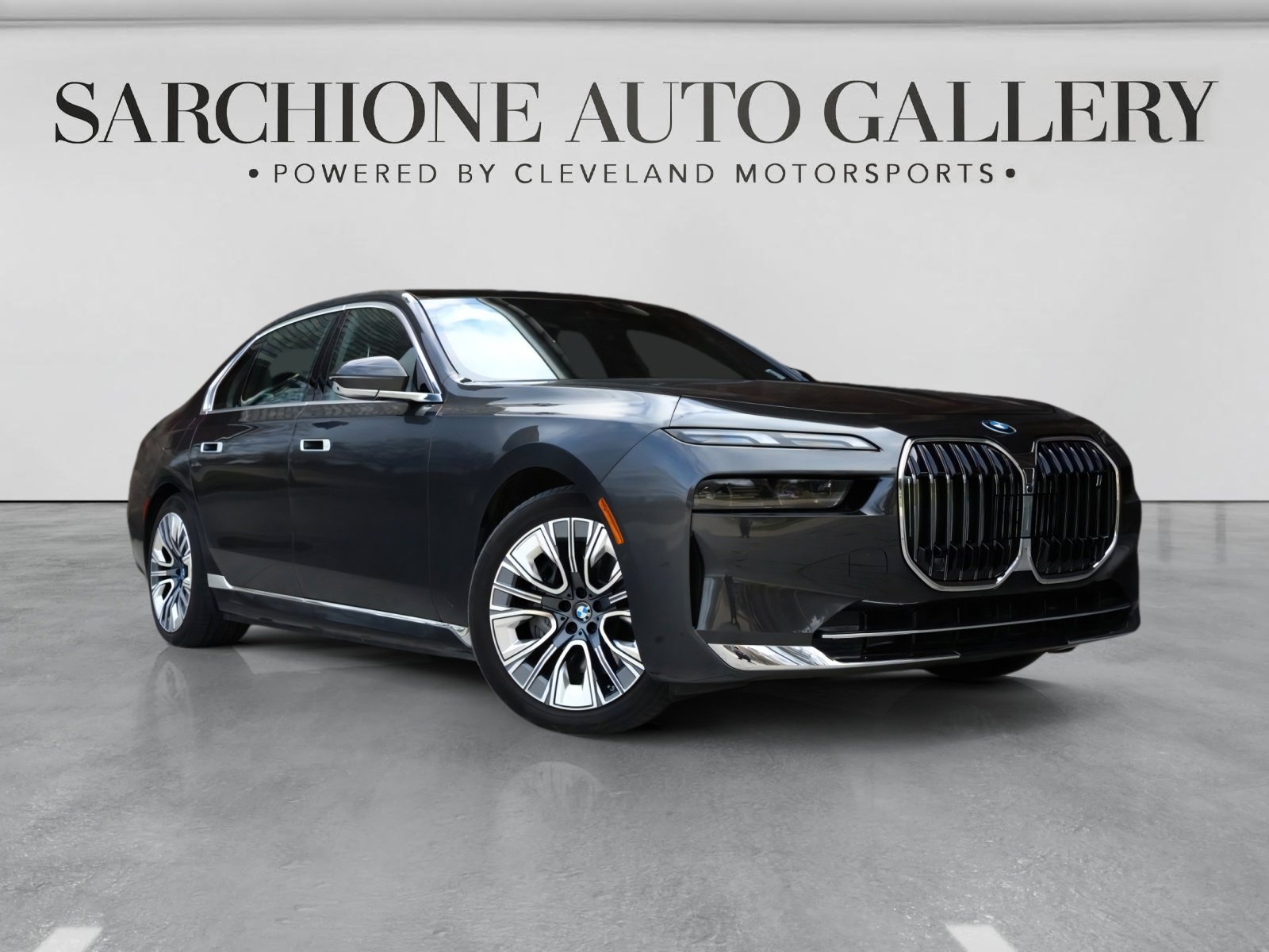 Used 2025 BMW i7 xDrive60 AWD/4WD image 3