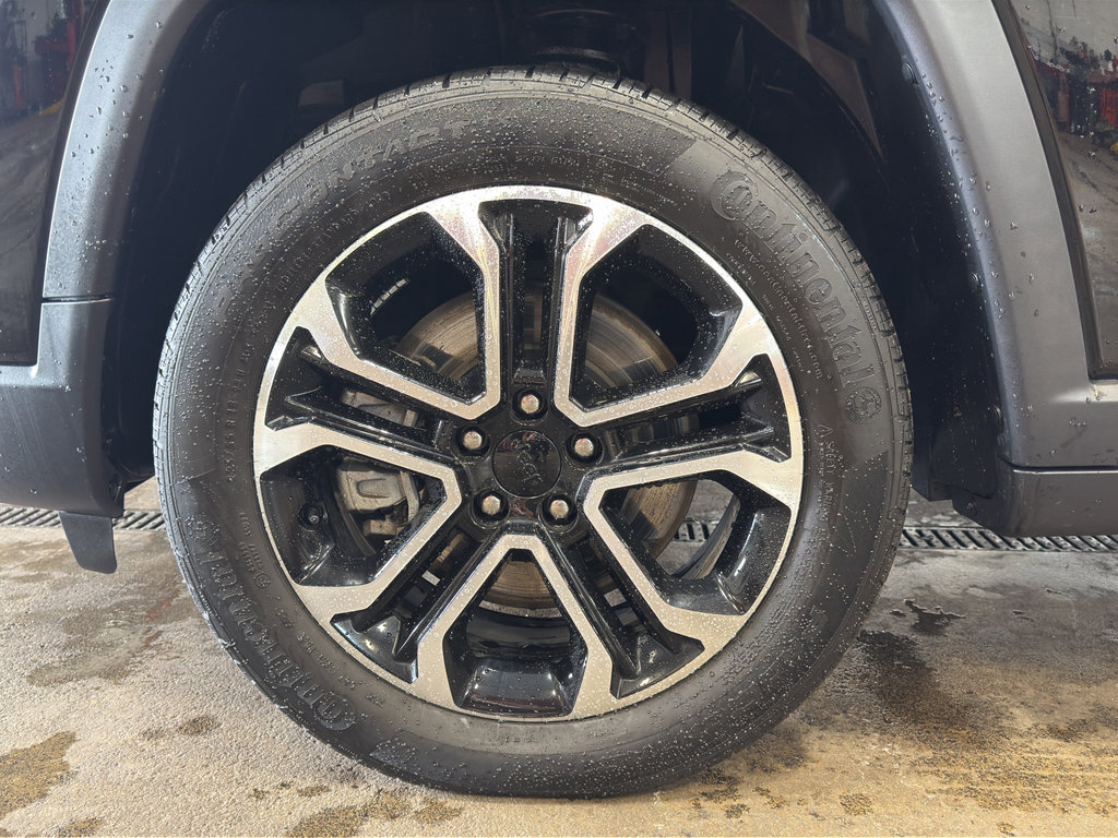 Used 2023 Jeep Compass Limited w/ Sun and Sound Group image 8