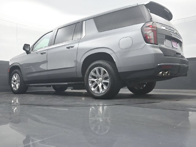 Used 2023 Chevrolet Suburban Premier AWD/4WD image 31