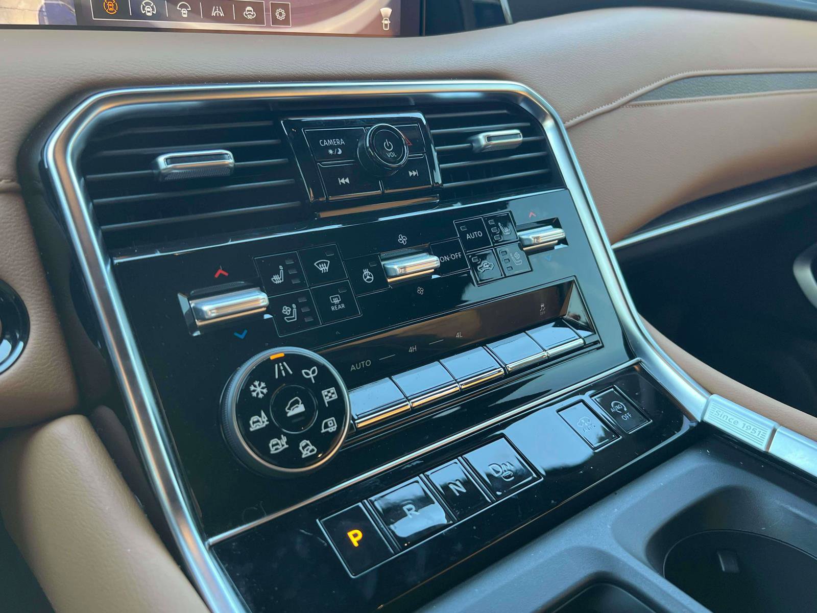 Used 2025 Nissan Armada Platinum Reserve image 14